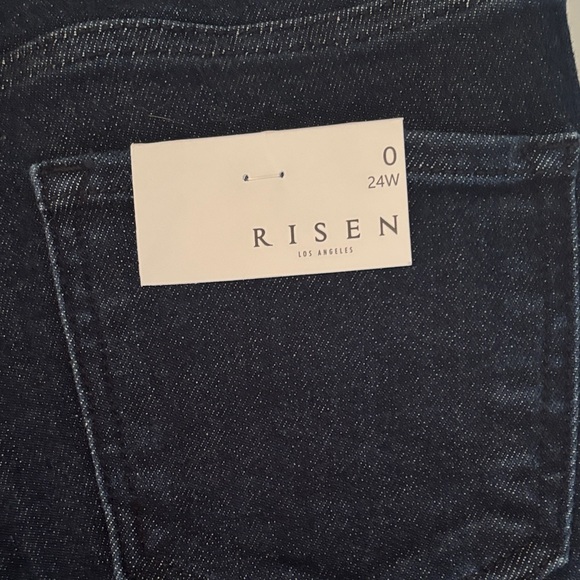 Women's Risen Jeans - Picture 5 of 6